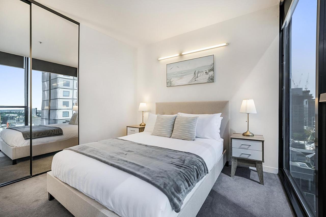 2-Bed Unit Metres From Cbd Malls, Dining & Sights Apartment Melbourne Bagian luar foto